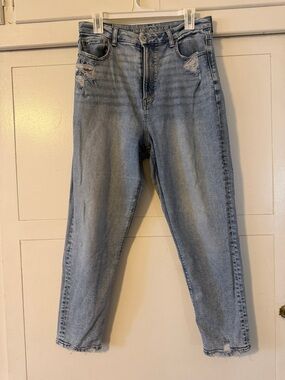 American Eagle Outfitters Light Blue High-Rise Distressed Jeans